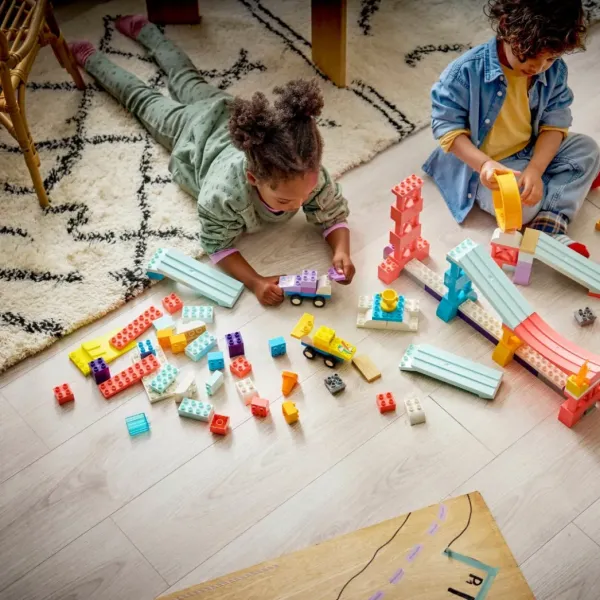 Конструктор LEGO DUPLO 3 в 1 Цікаві гірки та трампліни з автомобілями  (10478)