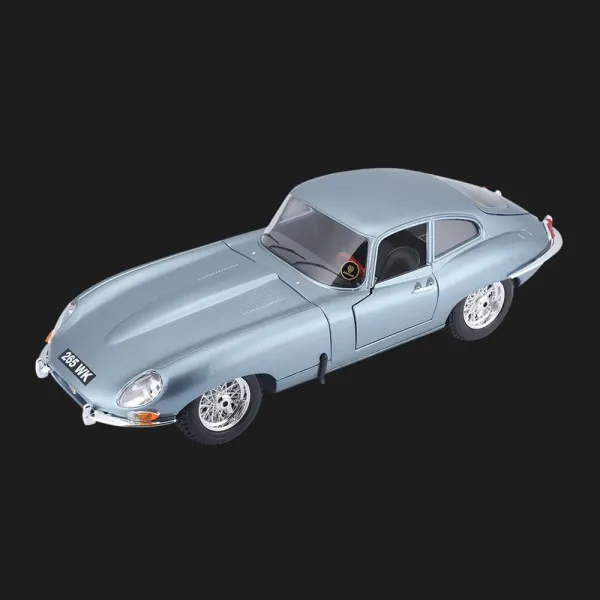 Автомодель Bburago — Jaguar E-type Coupe 1961 (1:18) (18-12044)
