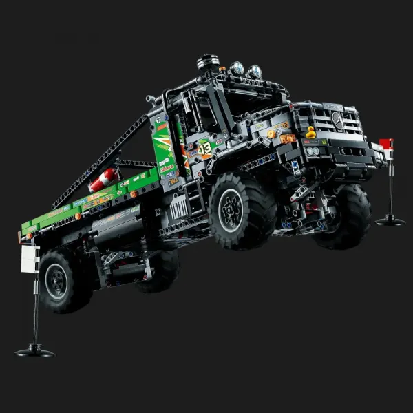 Конструктор LEGO Technic Вантажівка для випробувань Mercedes-Benz Zetros 4x4 (42129)