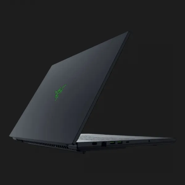 Ноутбук Razer Blade 18 18" (Intel Core Ultra 9/32GB/2TB (SSD)/RTX 5070 Ti) (RZ09-05297ER3-R3U2) (Standard)
