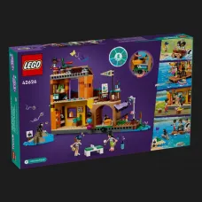 Конструктор LEGO Friends Водні види спорту в таборі пригод​ (42626)
